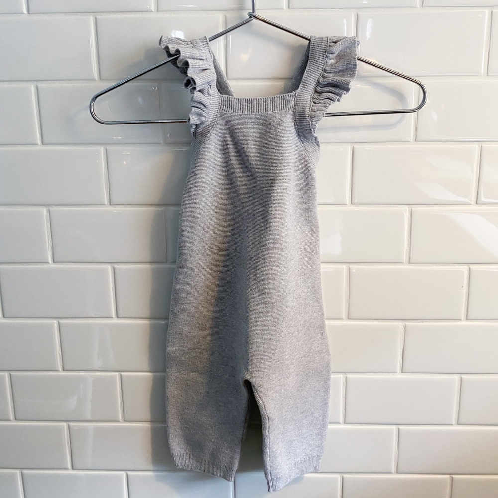 H&M organic cotton ruffle overalls 9-12m